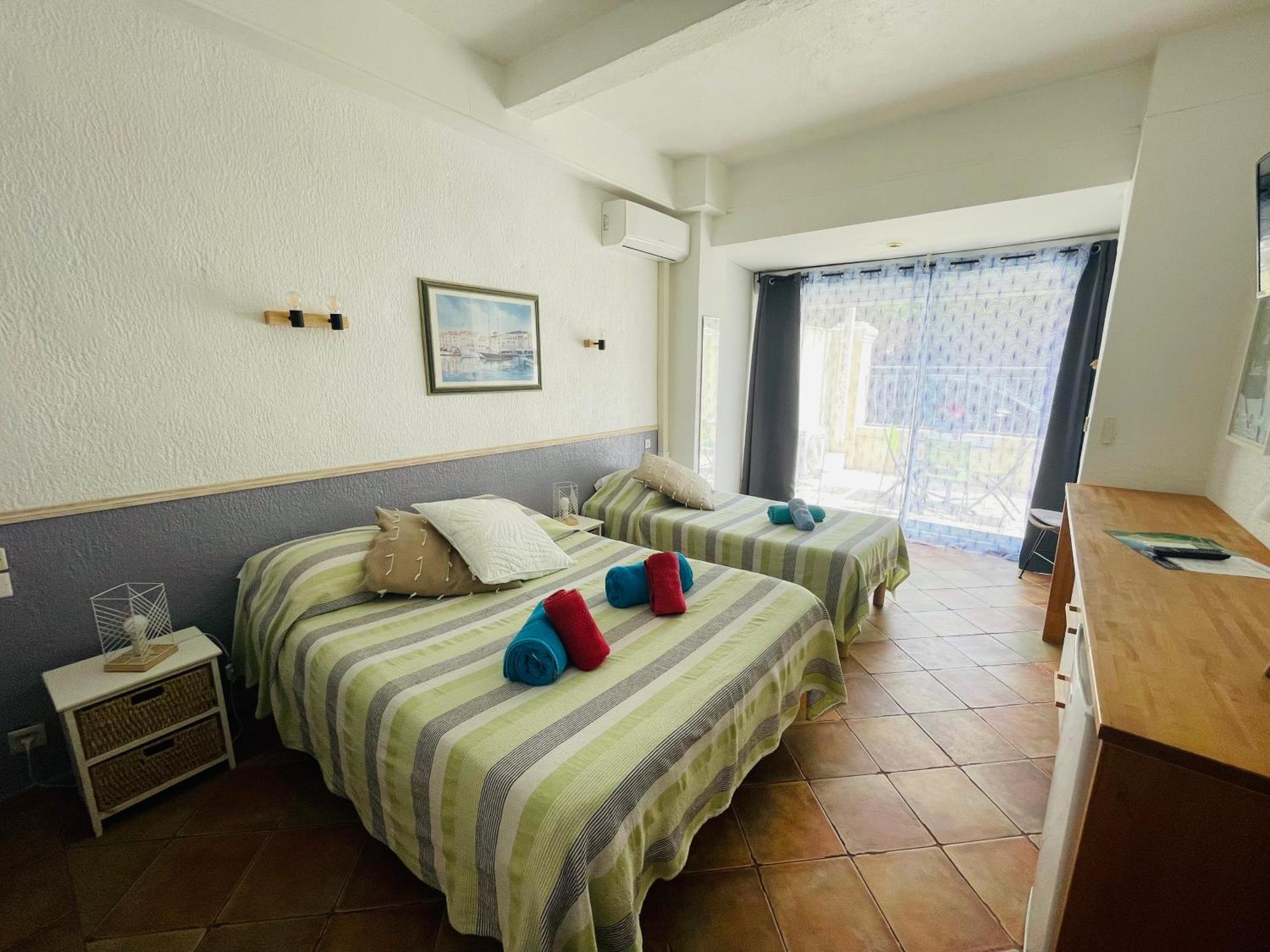 Hotel L'Escale Au Soleil Saint Aygulf Kültér fotó