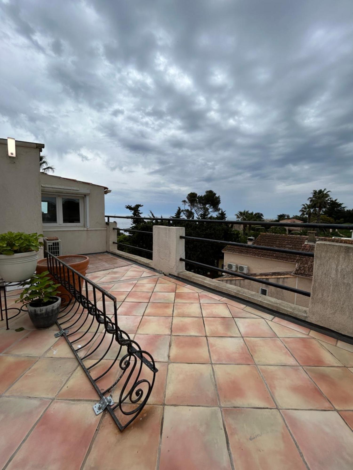 Hotel L'Escale Au Soleil Saint Aygulf Kültér fotó