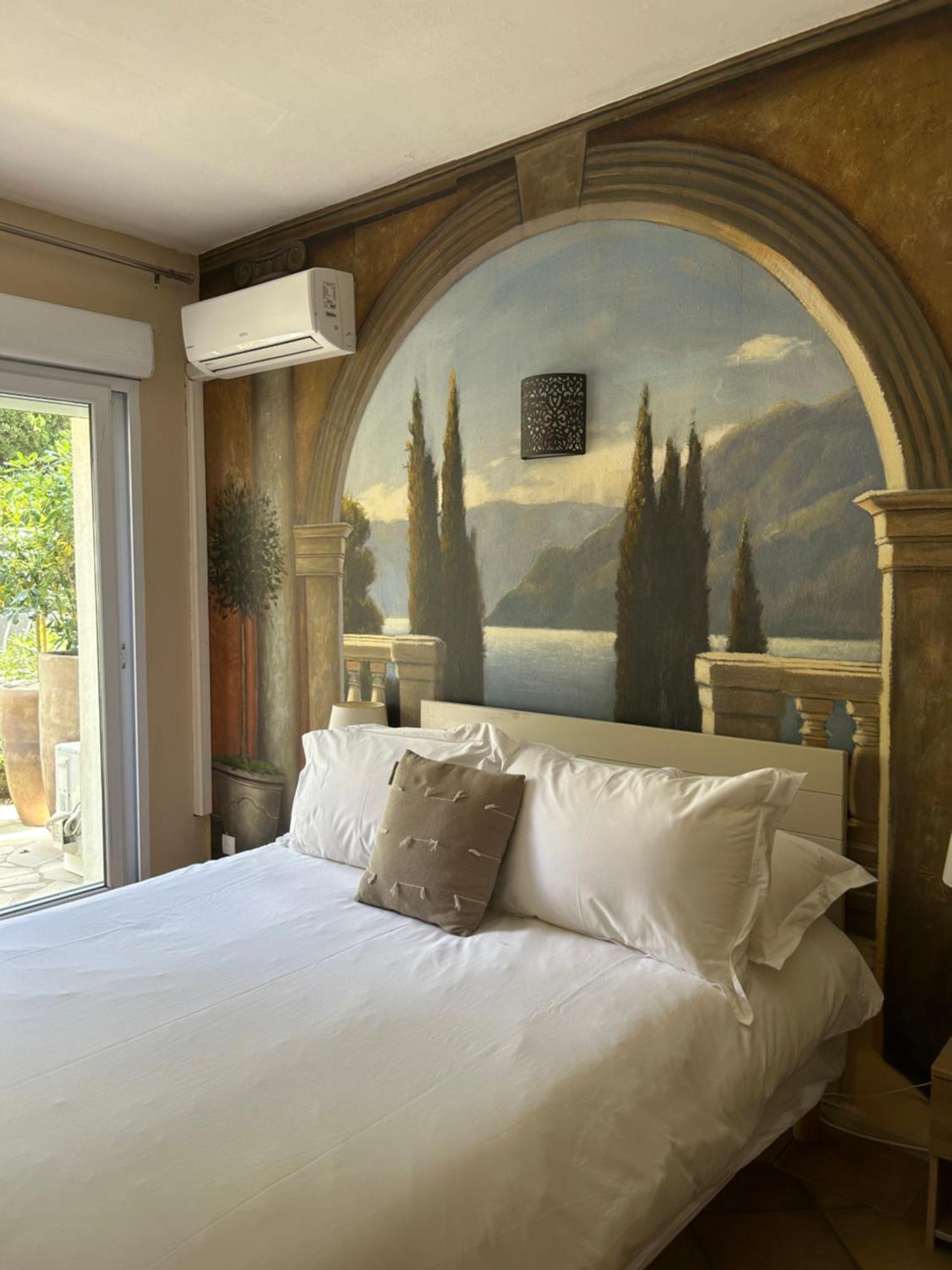 Hotel L'Escale Au Soleil Saint Aygulf Kültér fotó